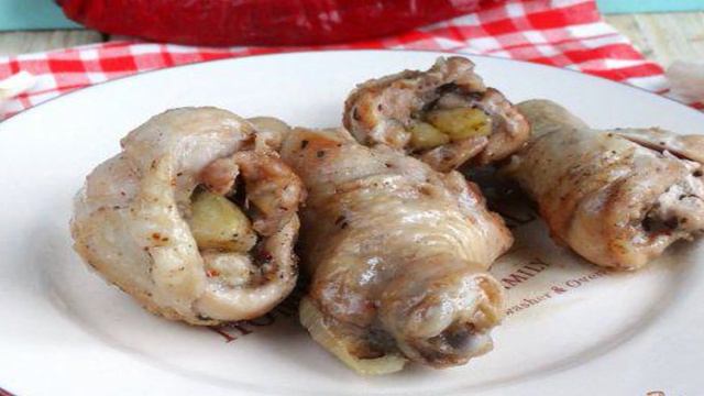 Куриные голени фаршированные яблоками