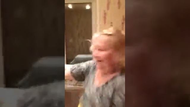Мама Вера отжигает