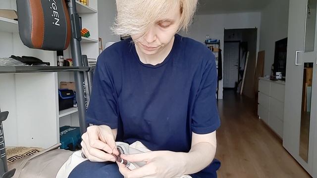 пытаюсь перешить ворот футболки