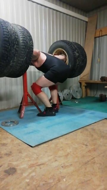 #shorts приседания со штангой на плечах с нестандартных с
