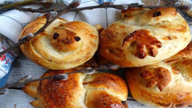 Дрожжевые булочки Птички