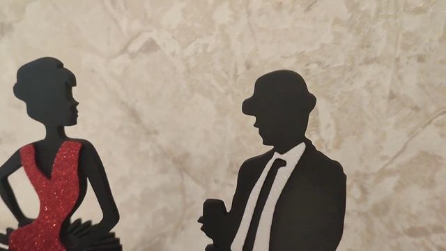 Салфетница мужчина и женщина в платье