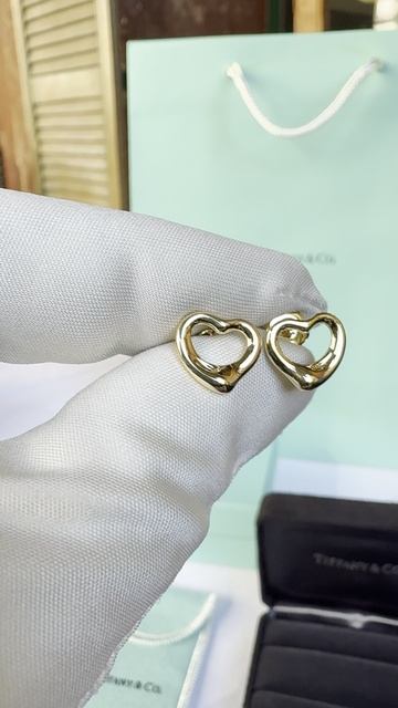 Новые серьги Tiffany Elsa Peretti®
Open Heart Earrings