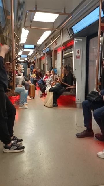 Катюша  в  метро.
