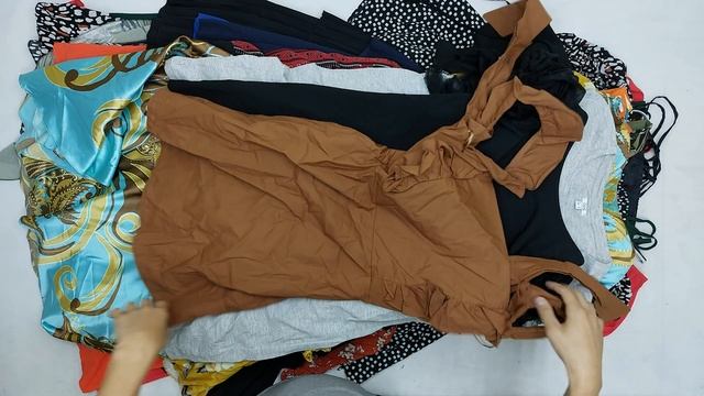 30669 Платья женские,секонд (cream), 14пак, 15 кг, 8.50€/кг, 60шт