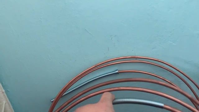 Примеряю трубогибы по месту,трубы для кондиционера,устанавливаю кондиционер дома
