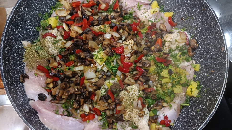 индейка с ананасами