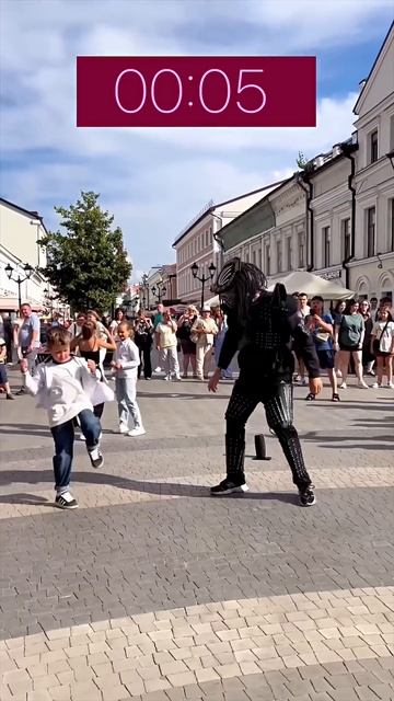 LITTLE BOY TEACHING  TUZELITY SHUFFLE  ASTRONOMIA NEON MODE !!