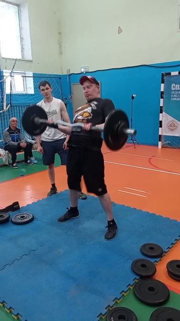 Открытый чемпионат подъему штанги на бицепс