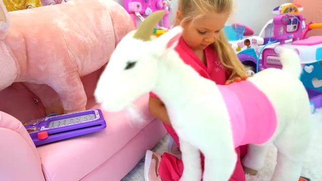 Диана и Рома Диана играет в Больницу для животных