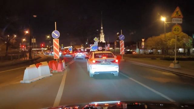 2024.11.10. Погода Петербург. 20:32. ±0°. Остановила дорожная п