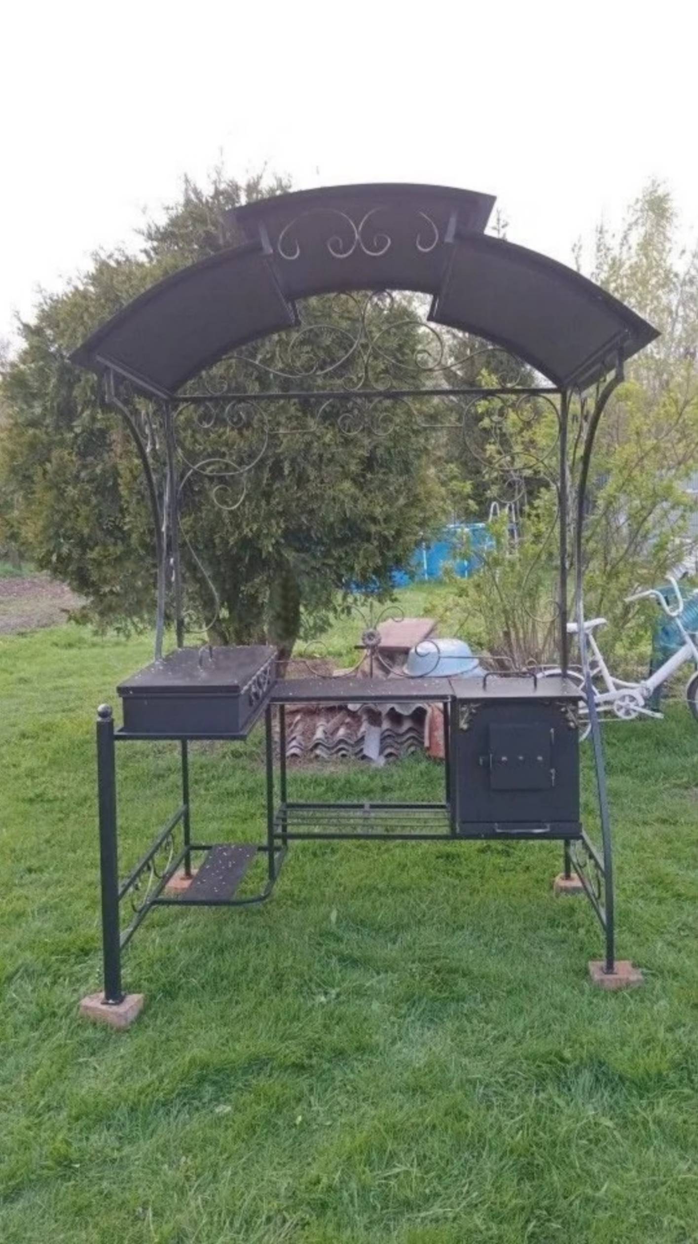 Кованый мангал "Итальянец" по т.84957644402 или mos-mangal.ru/?p=12654
⠀