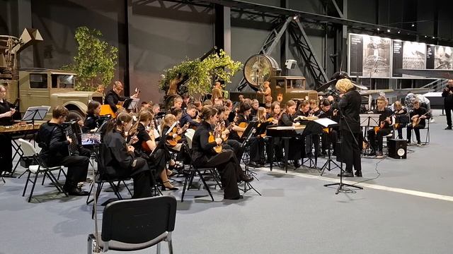 Концерт Образцового оркестра народных инструментов им. Глинки в музее Крылья Победы (2 часть)