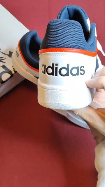 Кроссовки adidas оригинал большого размера продаю