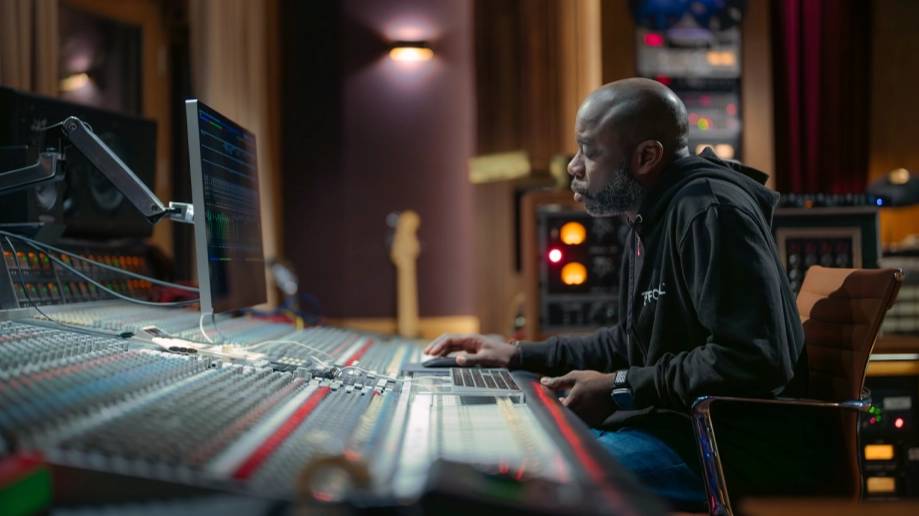 03. Drums, Bass, Mix Bus and Synths