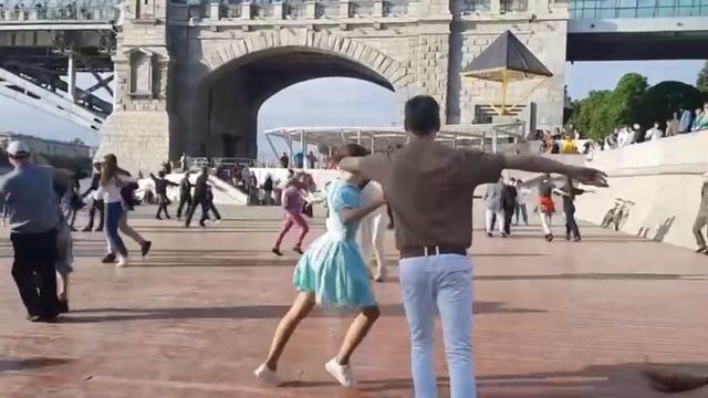 В Москве хорошая погода и летние джазовые фестивали