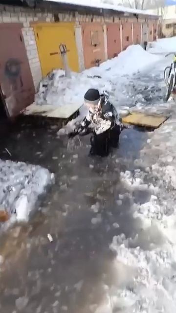 У каждого свои бассейны