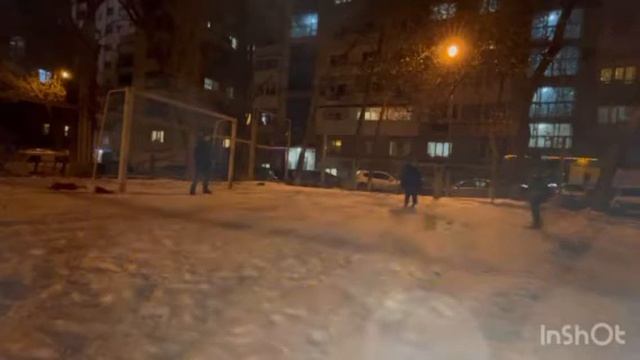 ЭКСТРЕМАЛЬНЫЙ ФУТБОЛ В СНЕГУ 2 ЧАСТЬ *больше людей*