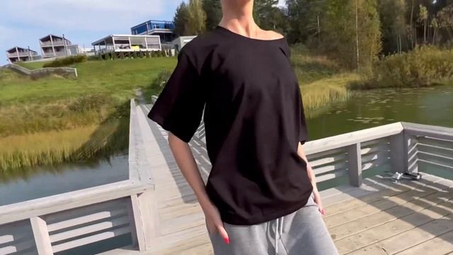 Футболки с вырезом больше обычного.🔥