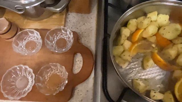 КАЧКА  в духовці з гарніром та начинкою до новорічного столу. Смакота 😋