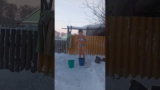 И немножко снежку..... 25.12.23.
