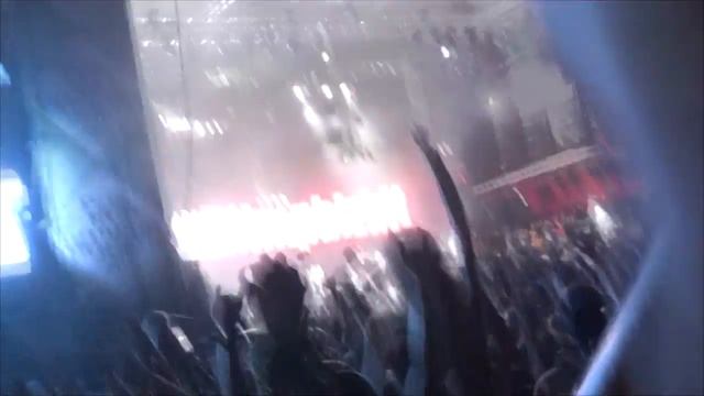 [CamRip] Рок над Волгой 2012: Limp Bizkit - Take A Look Around