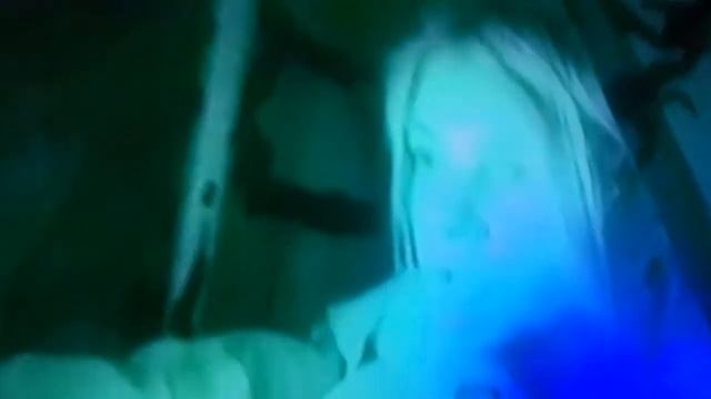 Сестра Аляска та Братик Майк - Він і вона: Бій за життя