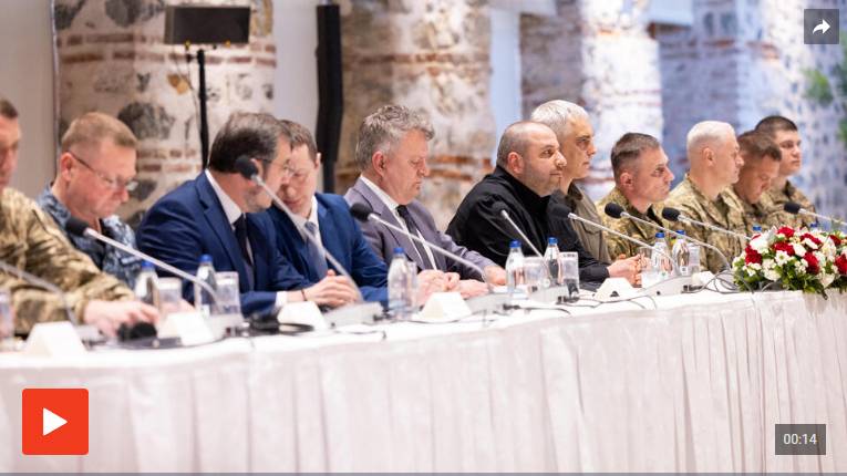 Украинская делегация явилась на переговоры в Стамбуле в одежде в стиле милитари