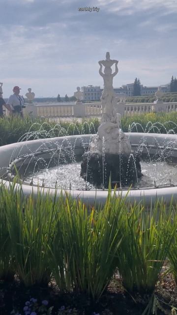 Возле дворца Юсуповых #земнойирий #архангельское #дворецюсуповых #скульптуры #фонтаны #путешествие