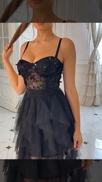 Платье с длинное фатиновой юбкой