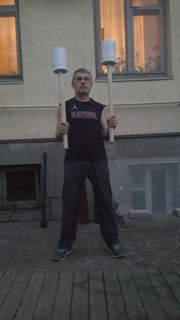 Расчёски с самодельными булавами 4,4 кг.