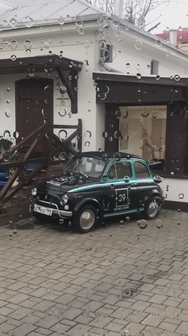 Фиат припарковался на Басманной