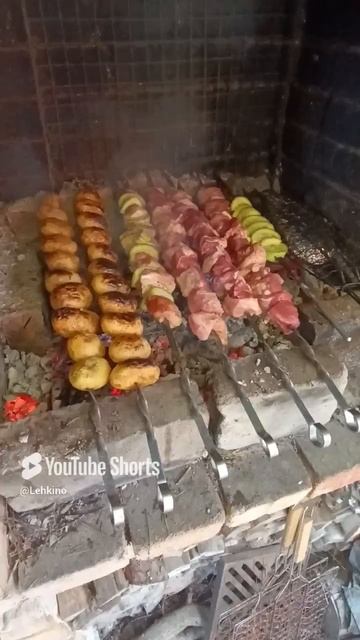 Шашлыки на даче 17 мая. Николь