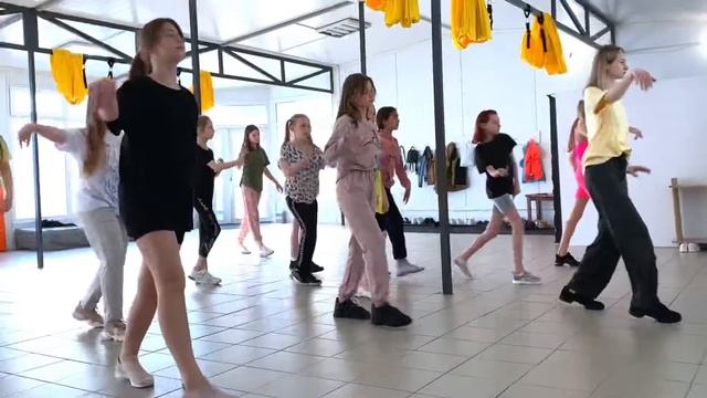 Dance. Сучасний танець/ Современный танец