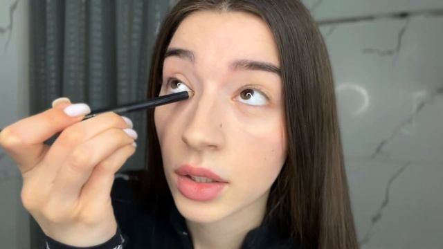 ✨ Мой повседневный макияж | Рисуем стрелки, разбор кос