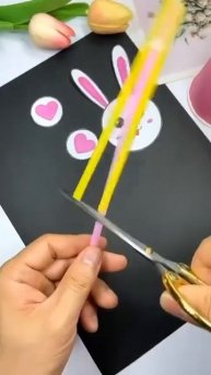 Бумажный зайчик-попрыгунчик: кофейный стаканчик обретает уши и ножки!