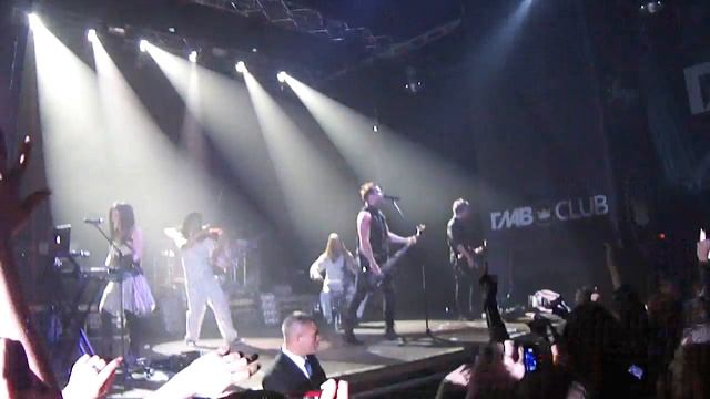 Skillet - Lucy (ГлавClub, S-PB, 27.11.11)