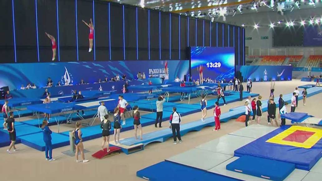 В Сириусе проходит командный Чемпионат России по прыжкам на батуте