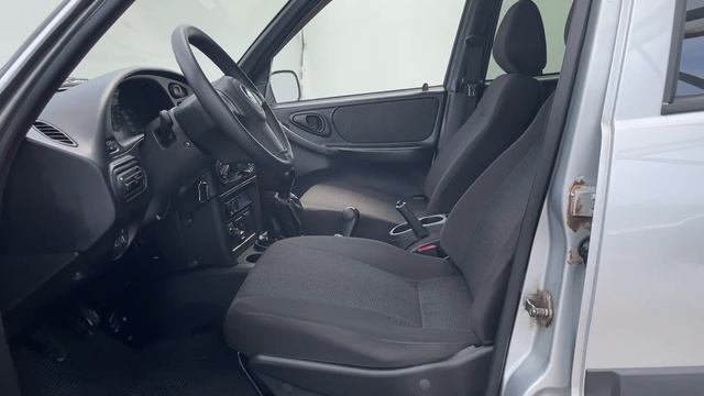 Chevrolet Niva, I