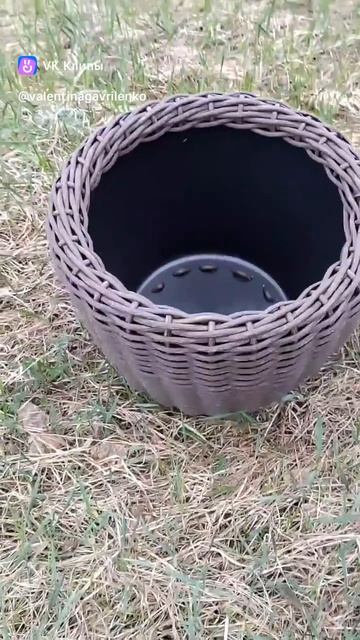 Кашпо из ротанга