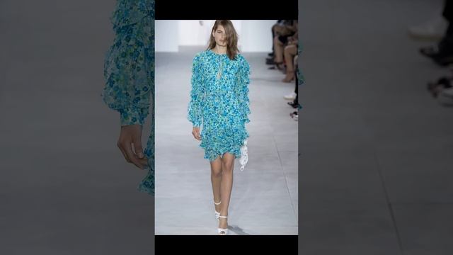 Платья и сарафаны из коллекции Michael Kors  весна-лето 2017