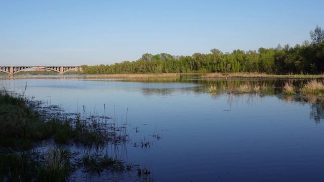 Красноярск. Набережная Енисея. Коммунальный мост. май25