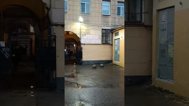 по Большому Казачьему переулку в Санкт-Петербурге