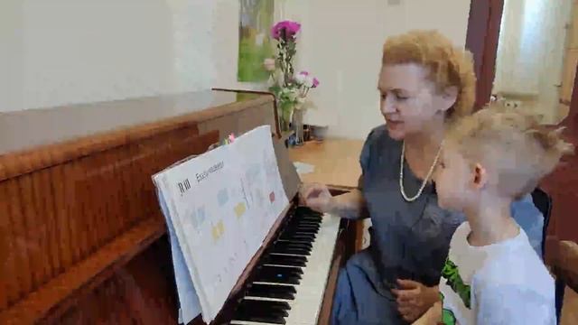 Изучение паузы и песенка "Ехали медведи" с Марком, 5 лет