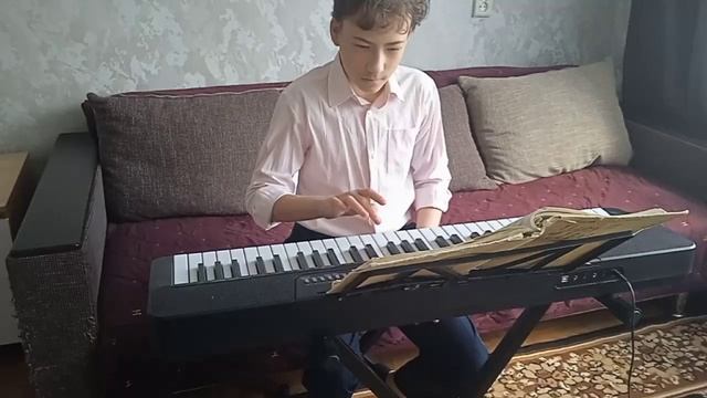 Курбанов Дмитрий, 2 класс. Украинская народная песня, Сонце низенько.