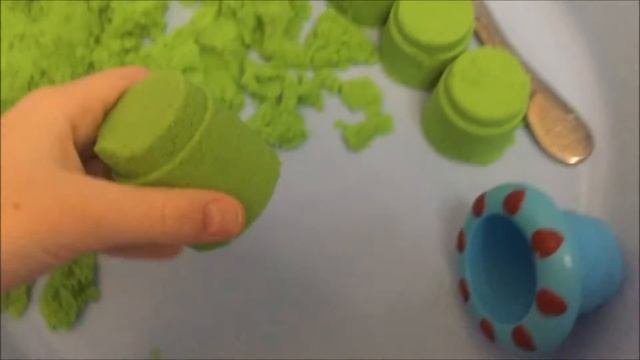 Огромный шар из КИНЕТИЧЕЧКОГО ПЕСКА!!! Експеримент. Збрасываю шар....