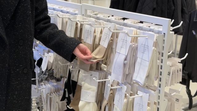shopping vlog ZARINA | бюджетно и стильно | обзор новогодней кол?