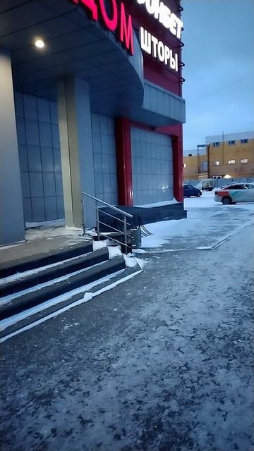Выпал снег, 19 апреля 2024, Петербург.