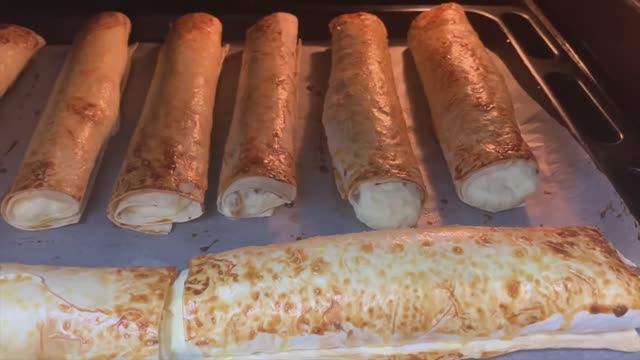 Просто вылейте 2 Яйца на лаваш и результат будет потрясный