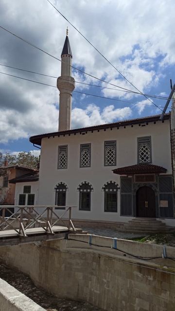 Бахчисарай. Возле Хан-Сарая.